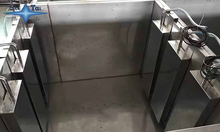 超聲波清洗設(shè)備中的震頭安裝在哪里好？