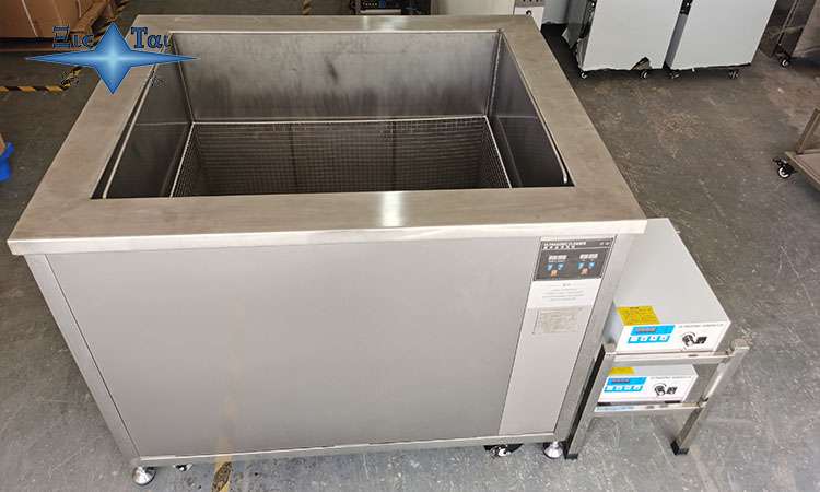 超聲波清洗機：清潔金屬冷藏設(shè)備，保持食品衛(wèi)生和品質(zhì)