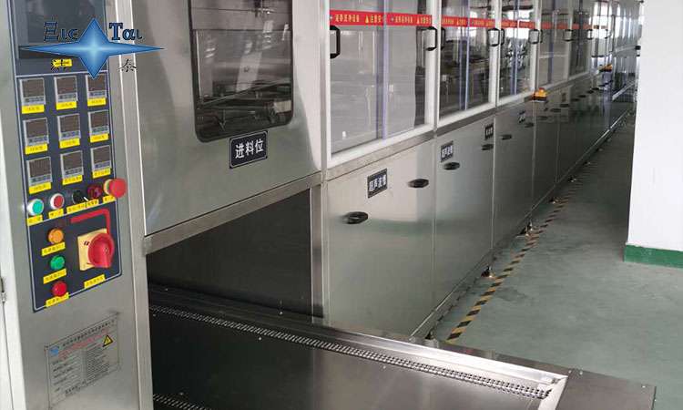 電子行業(yè)中超聲波清洗機的關鍵應用與技術優(yōu)勢 電子行業(yè)中超聲波清洗機的關鍵應用與技術優(yōu)勢